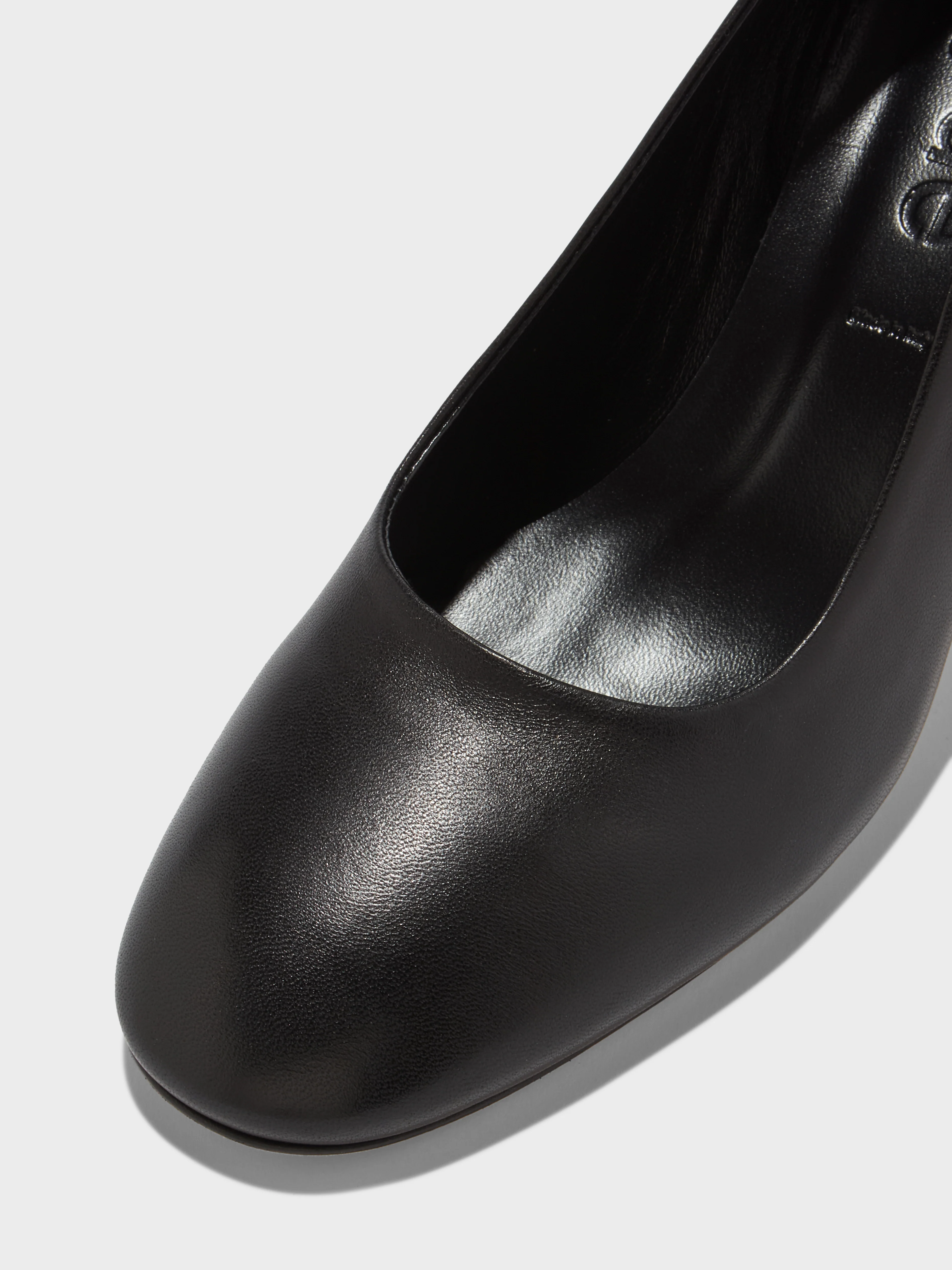 Giotta Round-Toe Pumps - Image 3