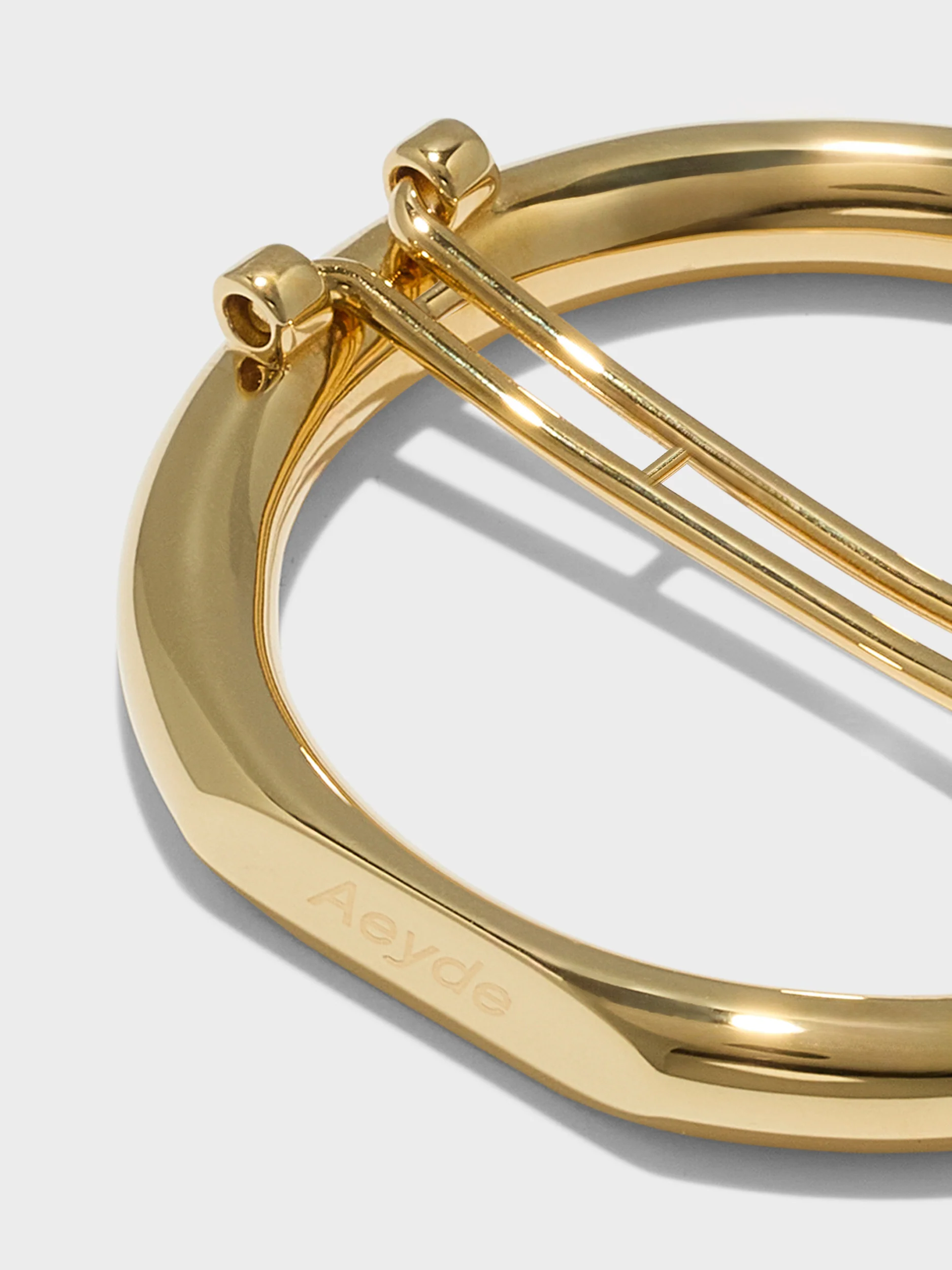 Honor 18kt Gold-Plated Hair Clip - Image 3