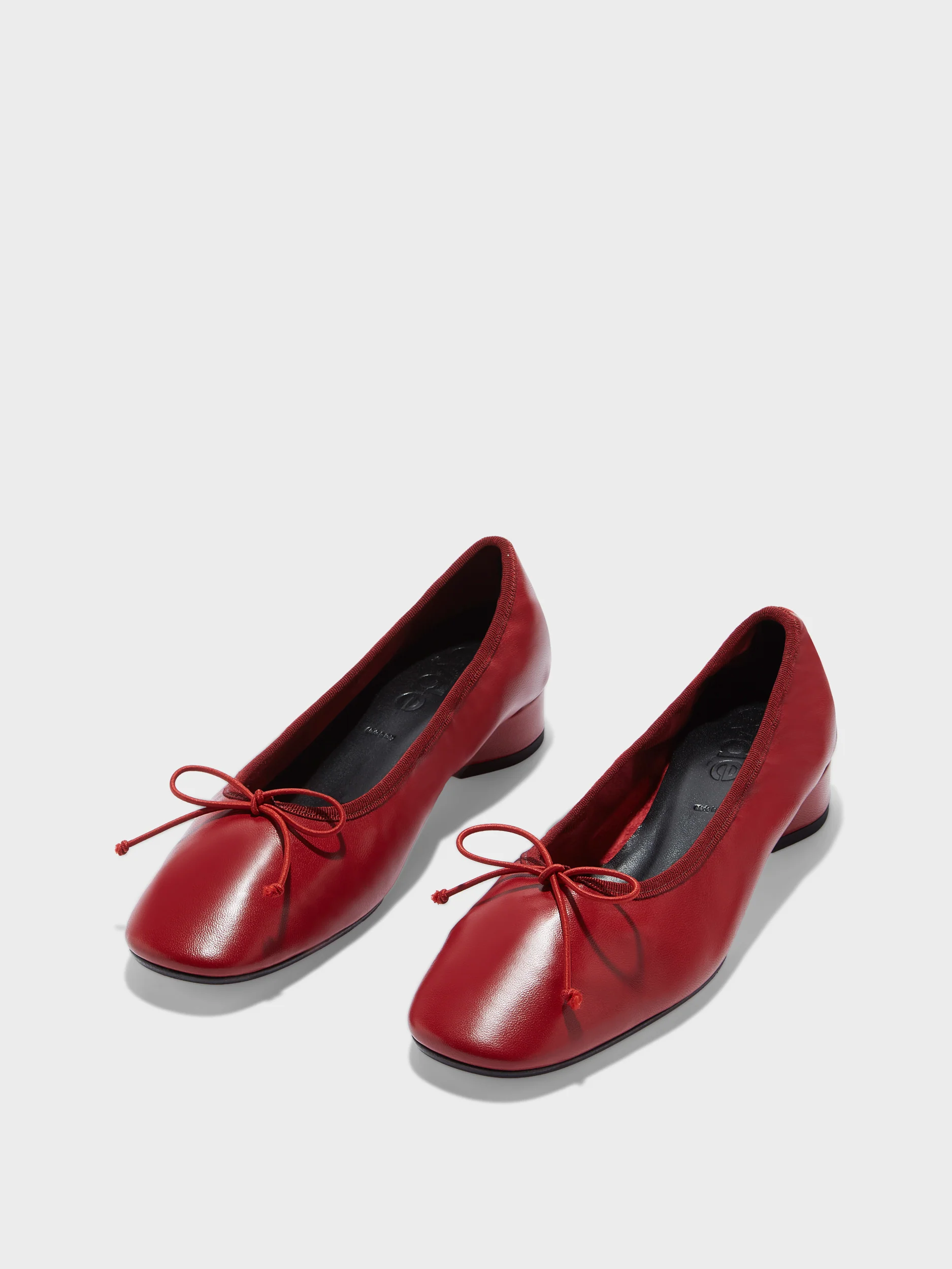 Onda Round-Toe Ballet Flats - Image 3